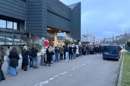 Čolić otvorio sarajevski koncertni maraton, gužva i euforija pred Zetrom