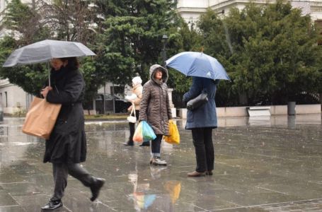 Hladno i oblačno, kiša i snijeg u većem dijelu zemlje