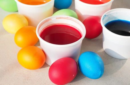 Ljuska čvrsta kao kamen, a boja nikad jača: Dodajte 1 kašiku ovog začina u vodu i jaja neće pući