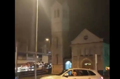 Kruži video: Sa pravoslavne crkve odjekivala zvona u čast pobjede Zmajeva
