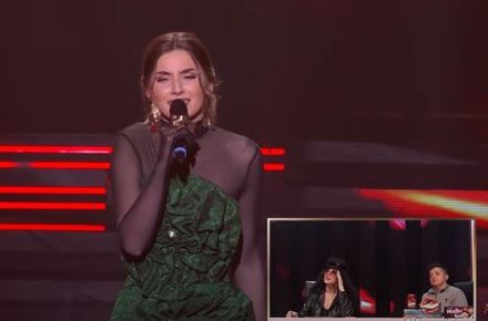 Skandal usred nastupa: Pjevačica skočila na menadžera i ošamarila ga