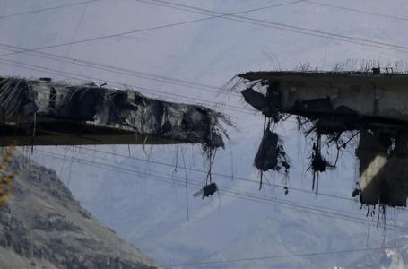 Stravične scene iz Irana: Napad na most pretvoren u pakao, broj mrtvih raste