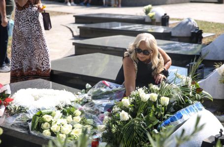 Ko je prošao pored Šabanovog groba, ostao je nijem na prizor! Pogledajte koja stvar je tamo...