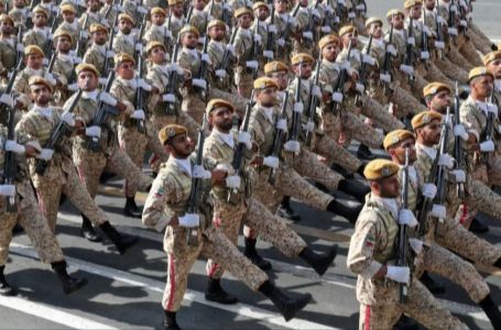 Iran tvrdi da se više od 14 miliona dobrovoljaca prijavilo u vojsku