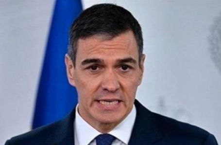 Sančez: "Nećemo aplaudirati onima koji su zapalili svijet jer su se pojavili s kantom vode"