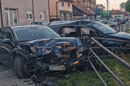 Pijani vozač u bh. gradu udario u tri parkirana auta: Uhapšen s 1,8 promila alkohola