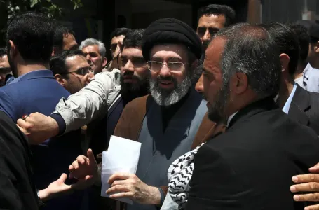 Khamenei odobrio prekid vatre i razgovore sa SAD