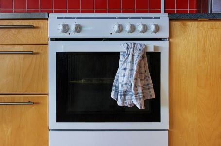 Držite li krpu na vratima pećnice? Niste ni svjesni kakvu grešku pravite