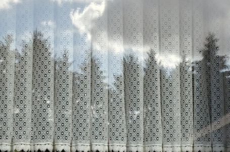 Zavjese će vam biti snježno bijele kao nove: Samo dodajte ovaj sastojak iz kuhinje