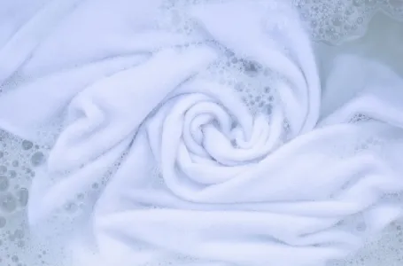 Dodaj samo nekoliko kapi: Peškiri će nakon pranja biti mekani i pahuljasti kao oni u SPA centru