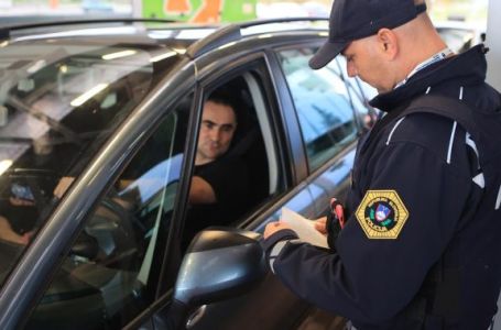U ovim zemljama na granici mogu da vam uzmu telefon i traže šifru