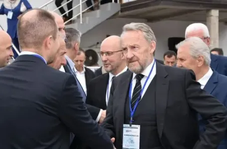 Bakir Izetbegović u Ahmićima odao počast žrtvama