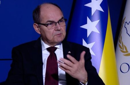 Schmidt se oglasio: Evo da li ostaje u BiH