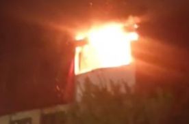 Požar u stanu na Dobrinji, vatrogasci na terenu