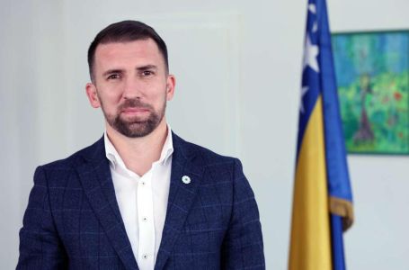 Adnan Delić najavio povećanje naknada i do 1.120 KM