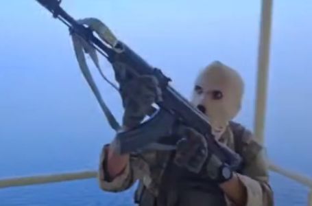 Iran objavio snimku zapljene dva broda, potres u Pentagonu: Naprasno smijenjen šef mornarice