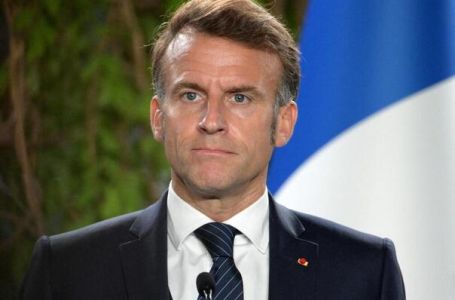 Macron najavio potpuno povlačenje iz politike
