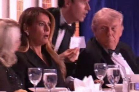 Pogledajte izraz lica Melanie Trump u trenutku napada: Snimak je viralan (VIDEO)