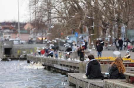 Jedna od najbogatijih europskih zemalja na koljenima: 'Preskupo mi je s penzijom od oko 2000 eura'