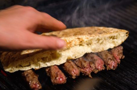 Vlasnik najbolje sarajevske ćevabdžinice otkrio sa čim nikad ne jede ćevape