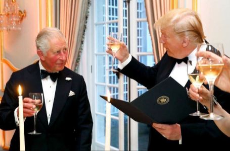 Kralj Čarls III šokirao izjavom: Podsjetio Trampa na historijski događaj dvije zemlje