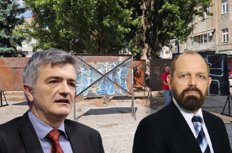 Propala tužba Hajrudina Mulića. Mandić: Parking kod Narodnog pozorišta je vlasništvo građana