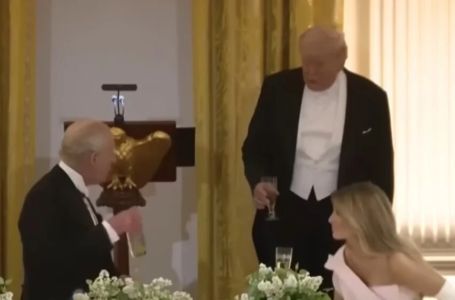 Pogledajte kako je kralj Charles "spustio" Trumpu: Svi se smijali