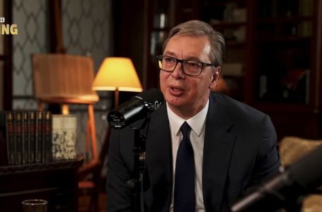 Vučić cijelom svijetu priča trač o svojoj majki iz 2010. godine