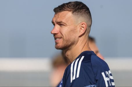 Džeko se javio poslije velikog podviga Šalkea, a jedna poruka ispod objave odmah je svima zapela...