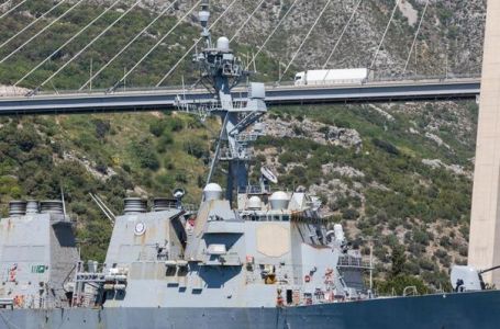 Američki ratni brod u Dubrovniku podigao buru: Građani uznemireni