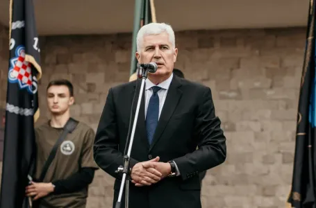 Nakon sramnog skandiranja navijača u Mostaru, oglasio se Čović: Evo šta je poručio