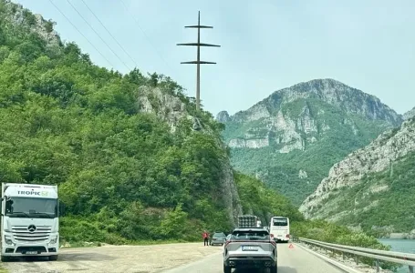 Sudar autobusa i automobila na magistralnom putu M-17 Jablanica - Mostar
