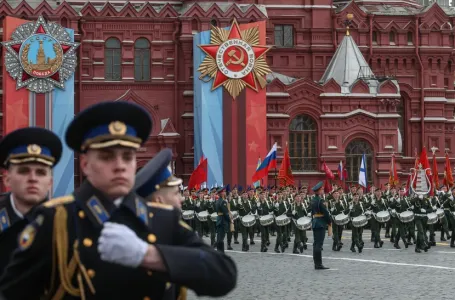 Jedno na vojnoj paradi u Moskvi svima privuklo pažnju: Ovo se desilo prvi put u historiji!
