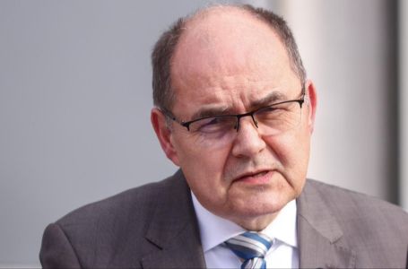 Njemački medij: Šmit odlazi teška srca, ali ne zato što je "sav posao već završen"