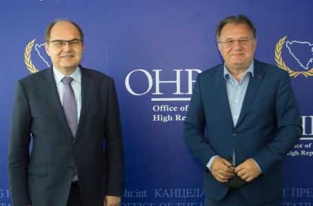 Nikšić: Odlazak Schmidta nije ključno pitanje za BiH