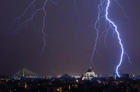Evo šta znači kad na Svetog Vasilija grmi, sijeva i pljušti kiša: To nije dobar znak