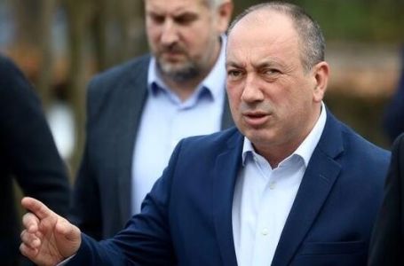 Crnadak ponudio sporazum za "okončanje agonije" opozicije u RS