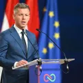 Péter Magyar pisao Denisu Bećiroviću