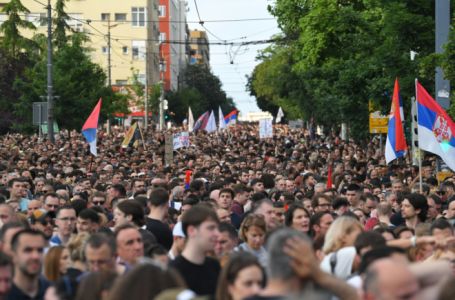 Hrvat primijetio nešto čudno na protestu u Beogradu: ‘Jeste vidjeli te simbole’