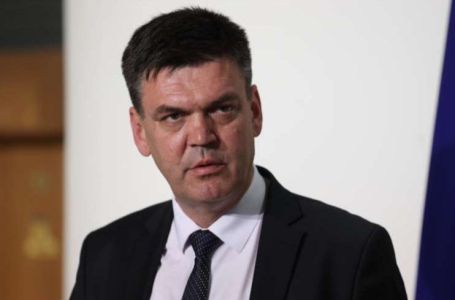 Cvitanović o uklanjanju spomenika: Ovo je moralni sunovrat, nećemo se odreći RS