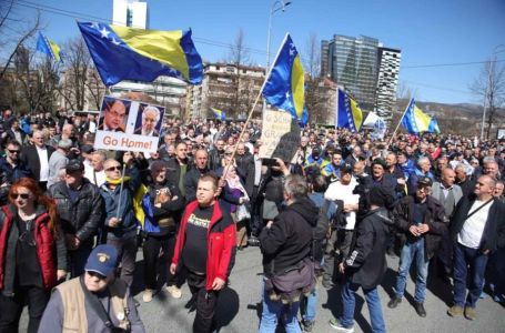 Zakazani protesti u Sarajevu: 2. juna svi pred zgradu OHR-a - "Domovina nas treba!"