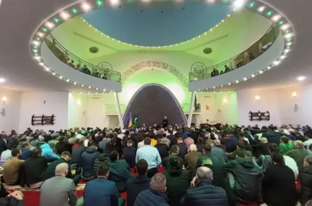 Poznato u koliko sati će se sutra klanjati Kurban-bajram: Oglasila se Islamska zajednica u BiH