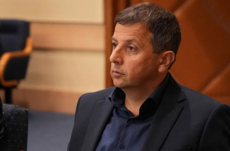 Vukanović prešao sve granice, izbačen sa sjednice, pa psovao Boga: "Ne mogu da se smirim"