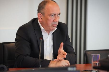 Crnadak: Kako da se gradi povjerenje ulizivanjem predsjedniku SNSD-a?