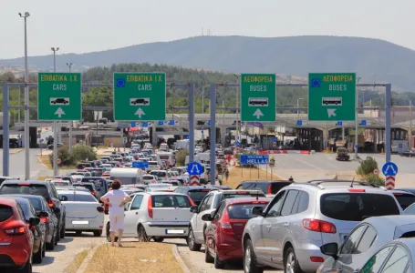 Kolaps na granici zbog ESS! 65 autobusa čeka u kilometarskoj koloni na ulazu u Grčku