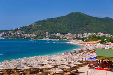 Srbi šokirani cijenama u Crnoj Gori: ‘Naručio sam biftek i kada sam vidio cijenu... Ovo je ozbiljno‘