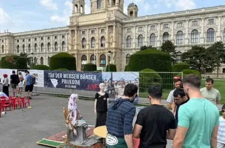 Dan Bijelih traka obilježen i u Austriji: U srcu Beča o logorima, ubijenoj djeci, masovnim...
