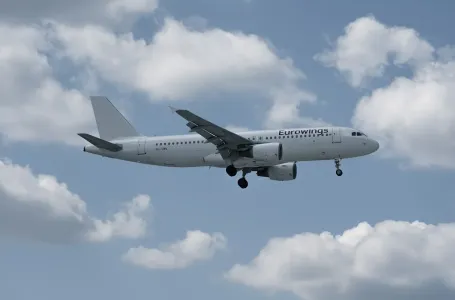 Komesar za saobraćaj EU: "Neće biti nestašice goirva za avione, uprkos situaciji u Hormuškom moreuzu