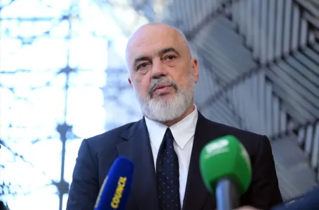 Rama tvrdi da je Iran umiješan u proteste u Albaniji, Teheran odbacuje optužbe