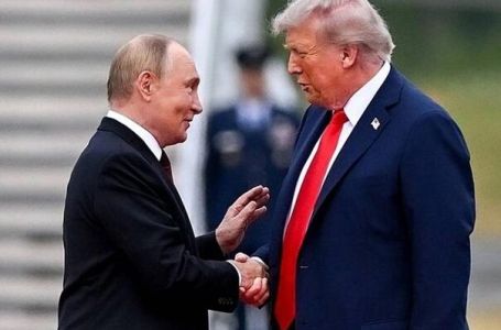 Kremlj: Trenutno nema planova za telefonski razgovor Trumpa i Putina